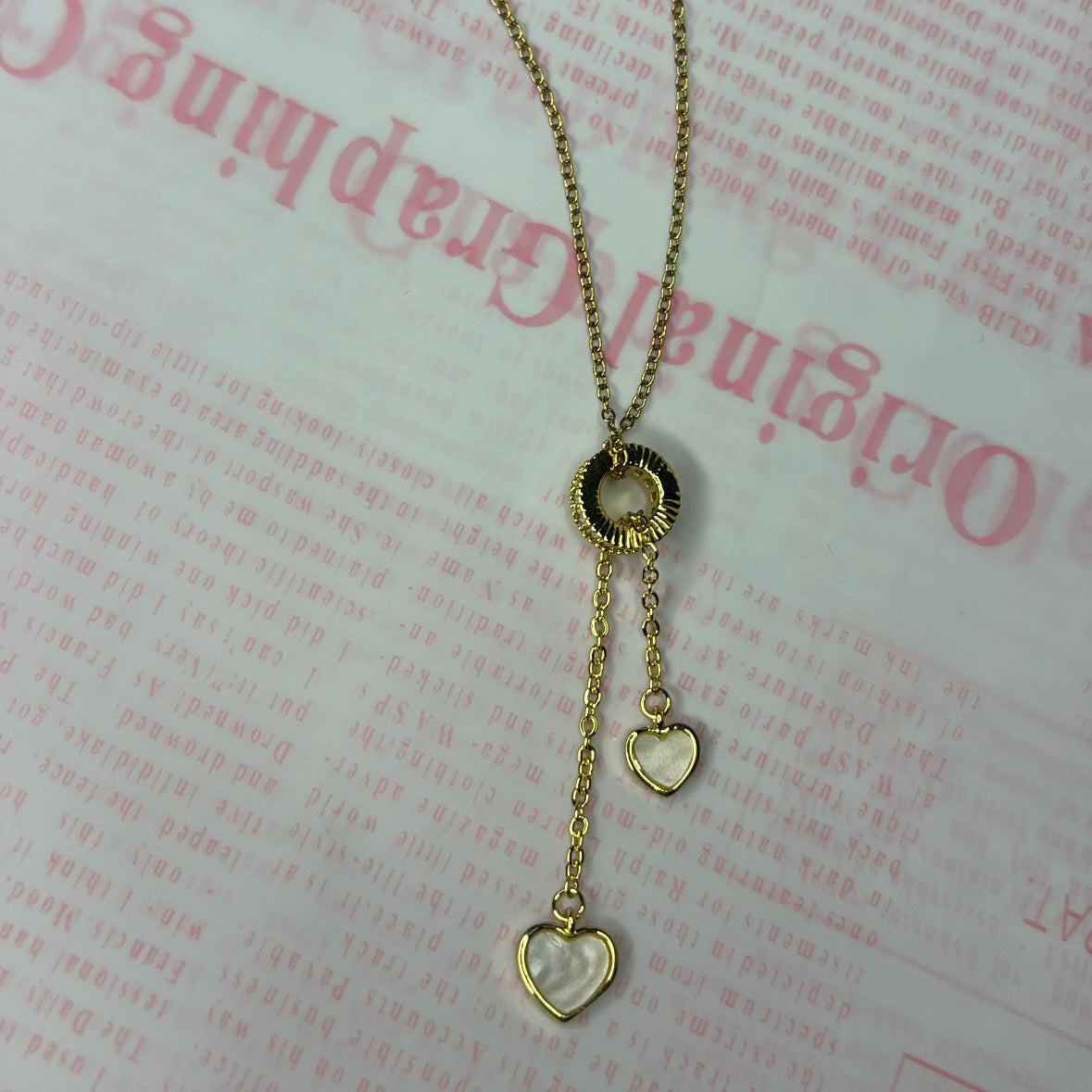 Collier Chaîne Dorée avec Pendentifs Cœur